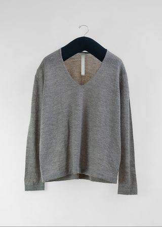 Fine Low V Neck, Grey Melange