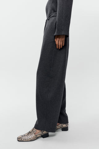 Wool Curved Pants, Anthracite